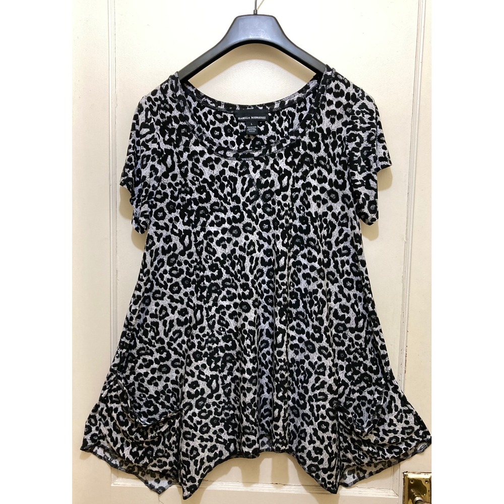 Isabella Rodriguez Leopard‎ Print Tunic Top Women L Sharkbite Hem Pockets Lagen